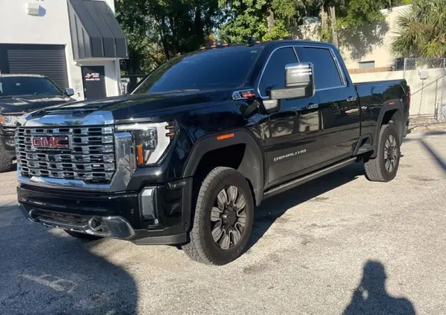 2024 GMC Sierra 2500 Denali