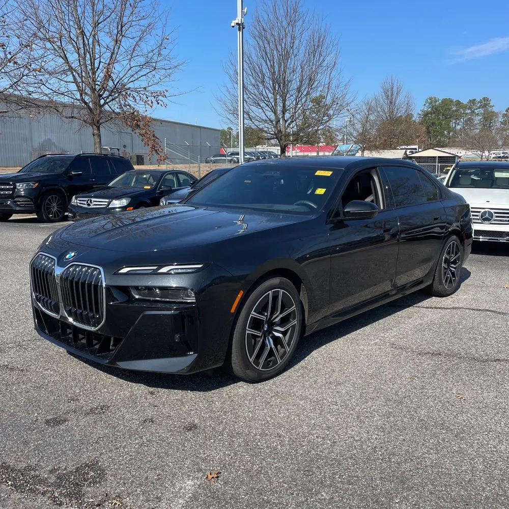 2023 BMW 7-Series 740i