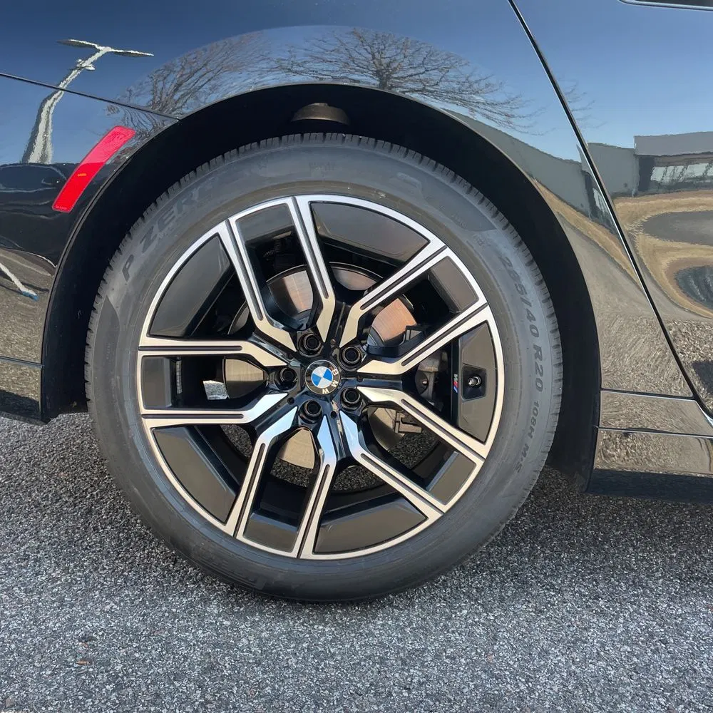 2023 BMW 7-Series 740i
