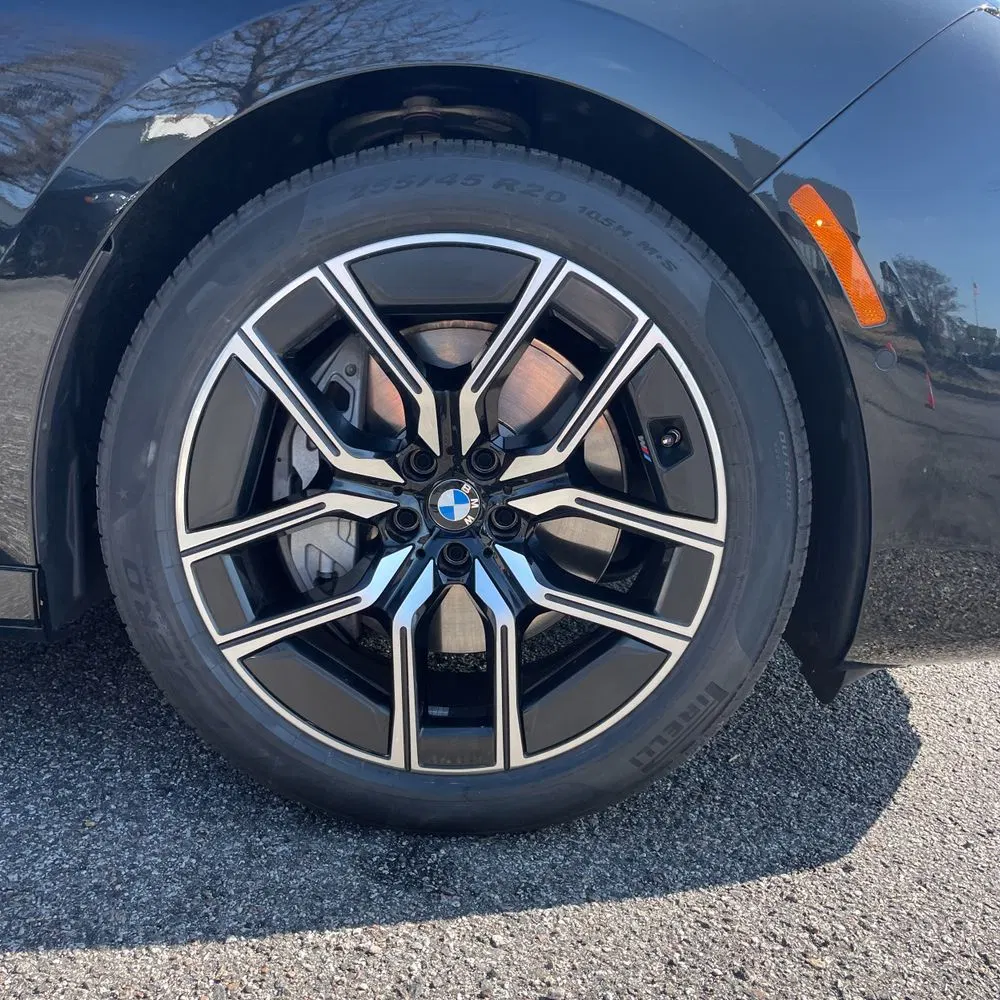 2023 BMW 7-Series 740i
