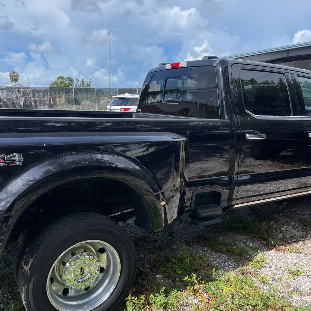 2023 Ford F-450 Super Duty Lariat