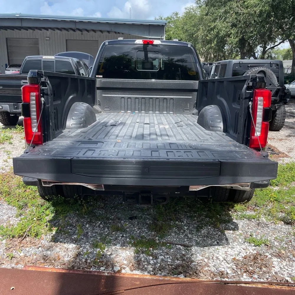 2023 Ford F-450 Super Duty Lariat