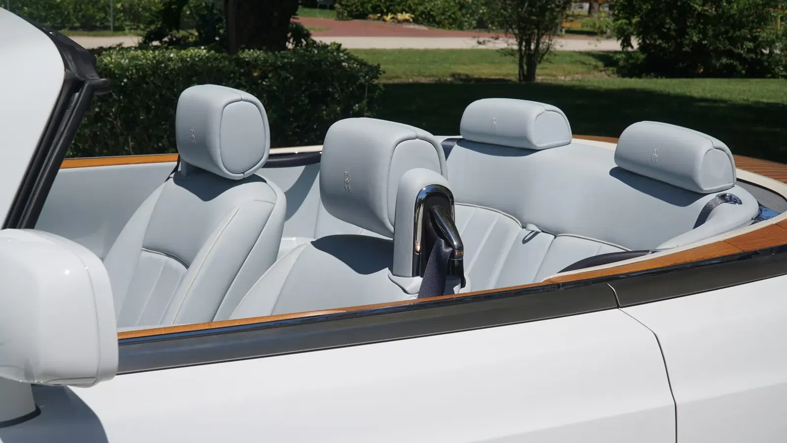 1,600-Mile 2015 Rolls-Royce Phantom Drophead Coupe