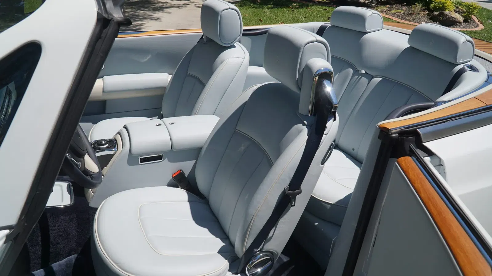 1,600-Mile 2015 Rolls-Royce Phantom Drophead Coupe