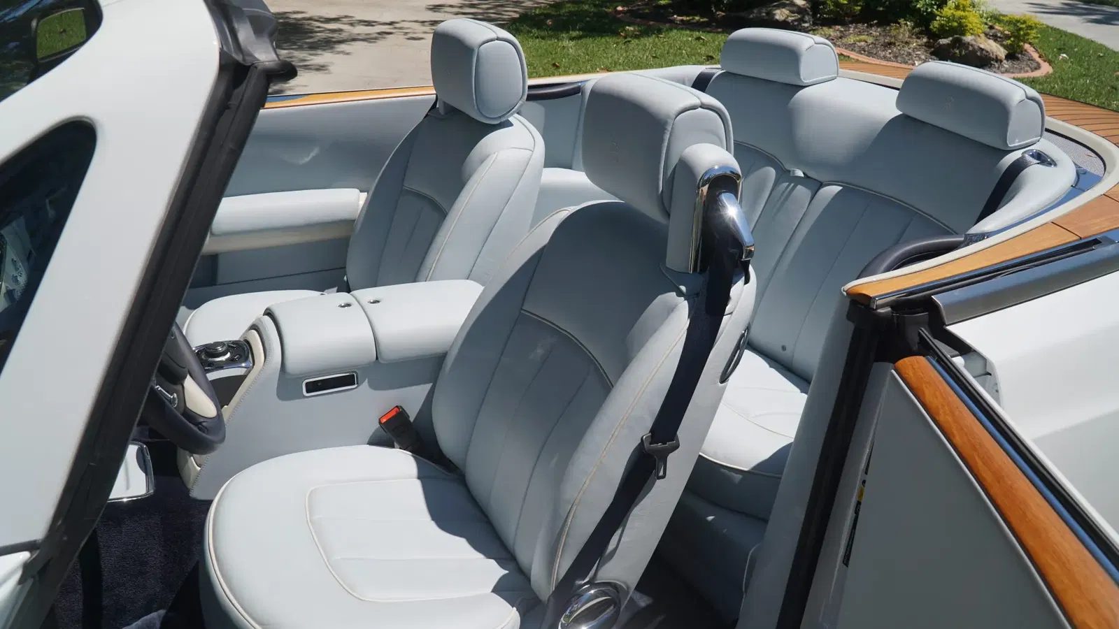 1,600-Mile 2015 Rolls-Royce Phantom Drophead Coupe