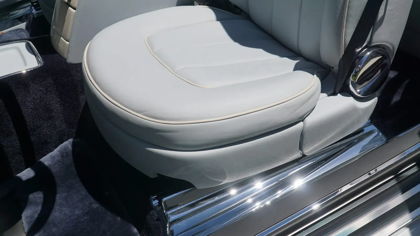 1,600-Mile 2015 Rolls-Royce Phantom Drophead Coupe