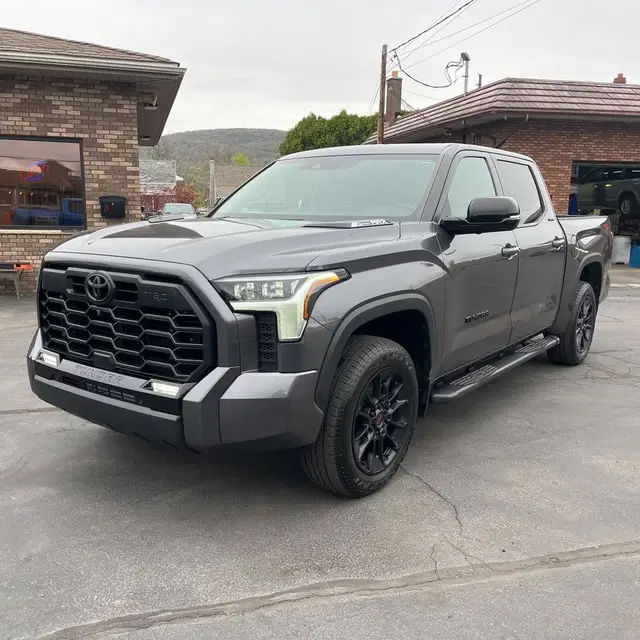 2024 Toyota Tundra Limited HV