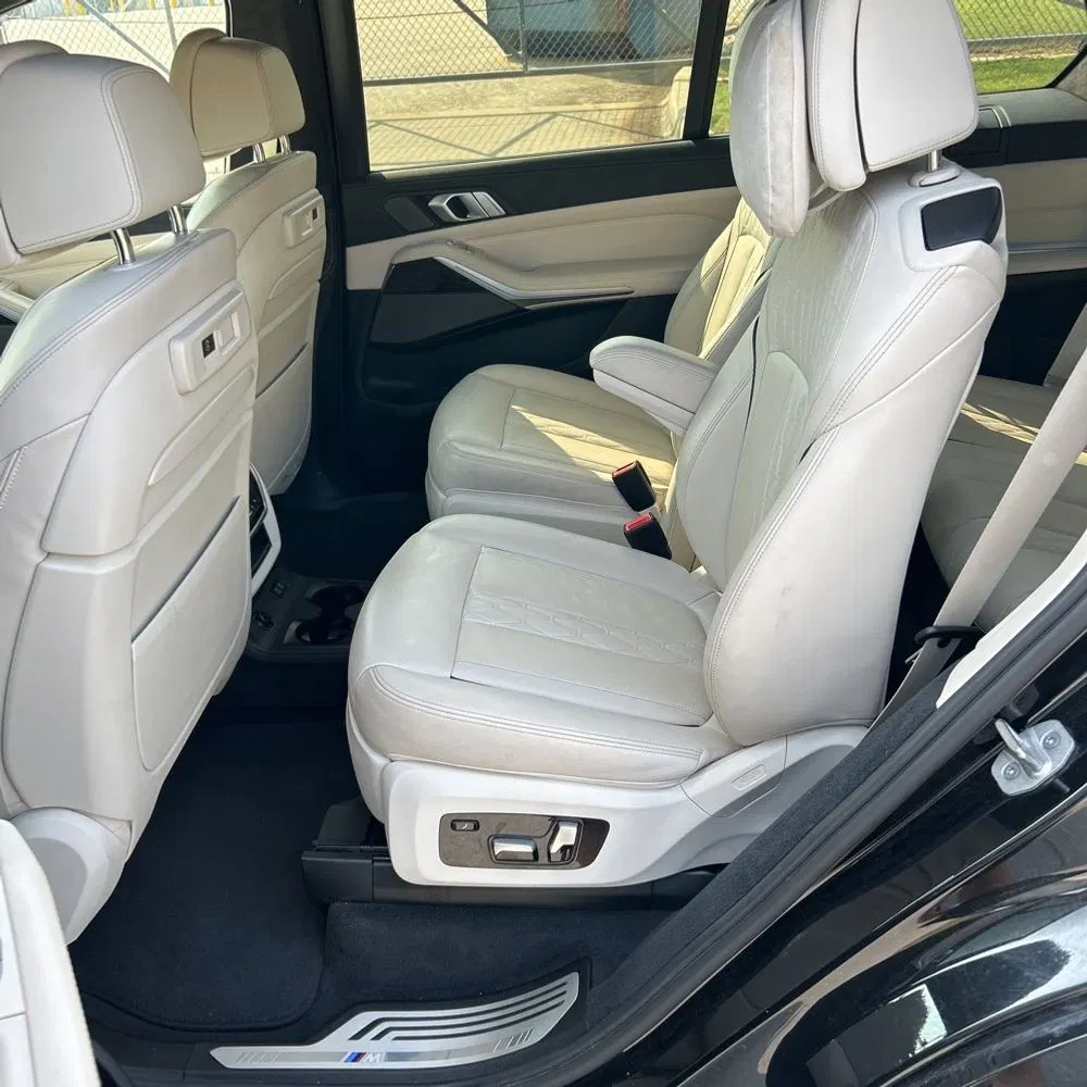 2021 BMW X7 M50i