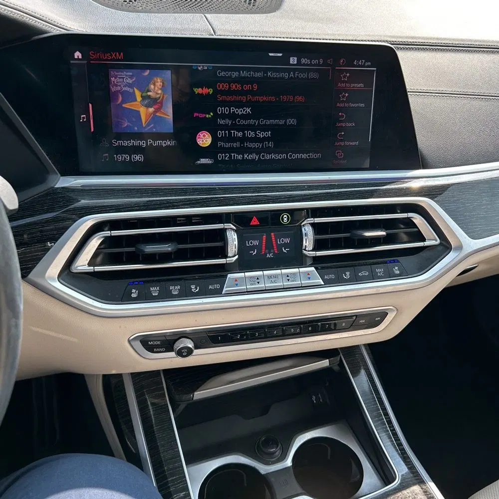 2021 BMW X7 M50i