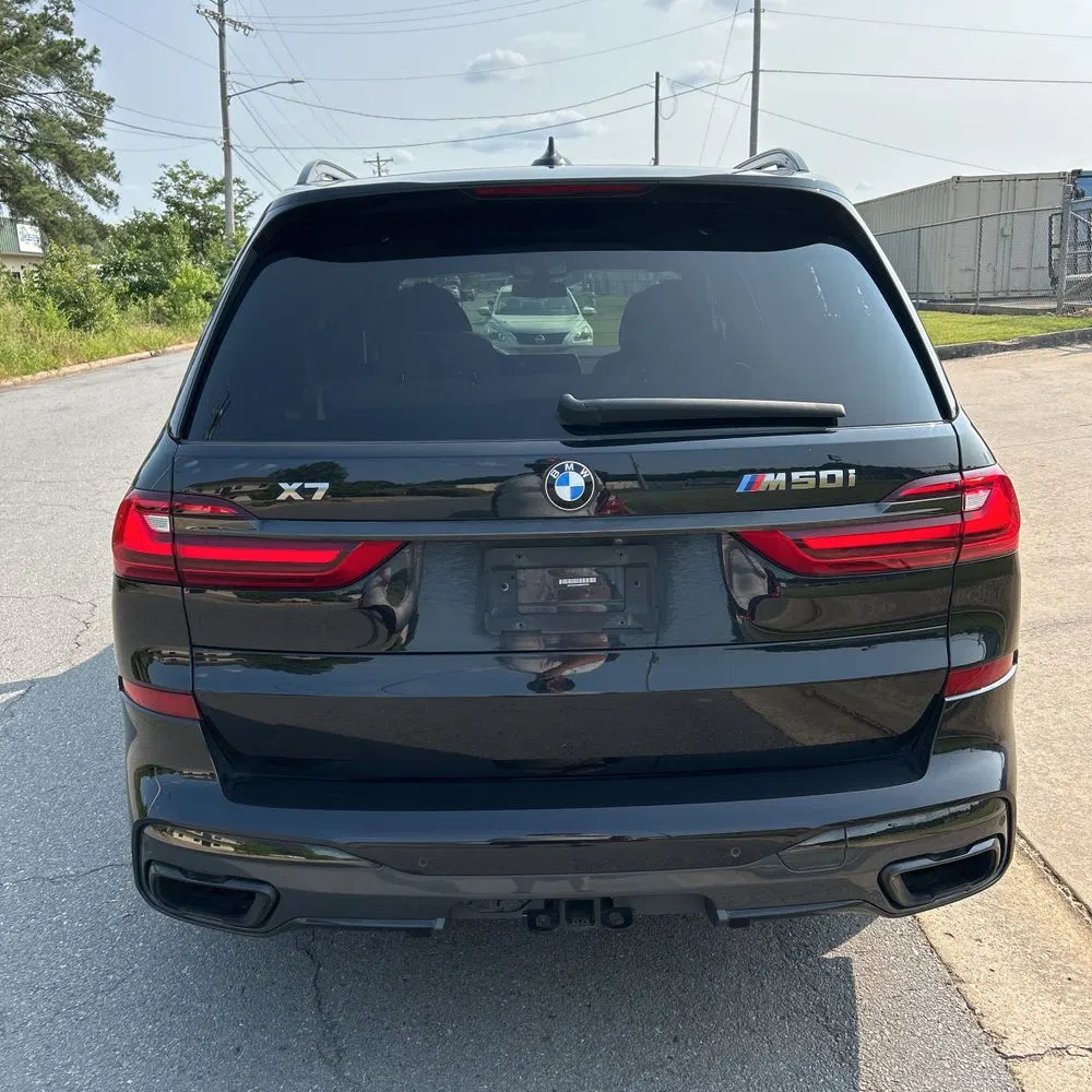 2021 BMW X7 M50i