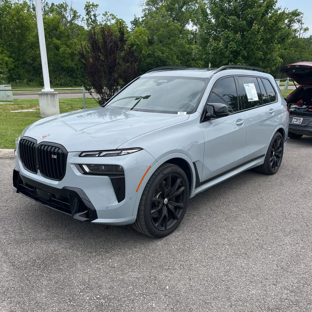 2023 BMW X7 M60i