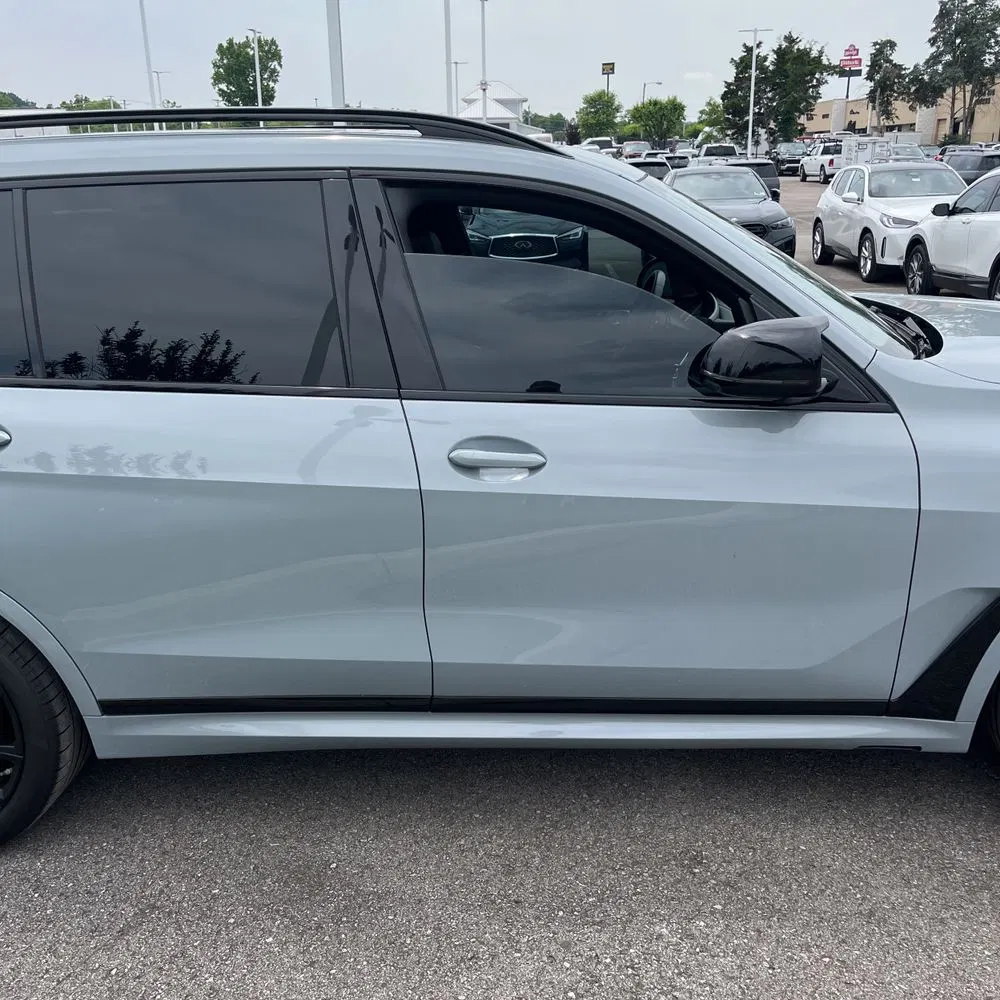 2023 BMW X7 M60i