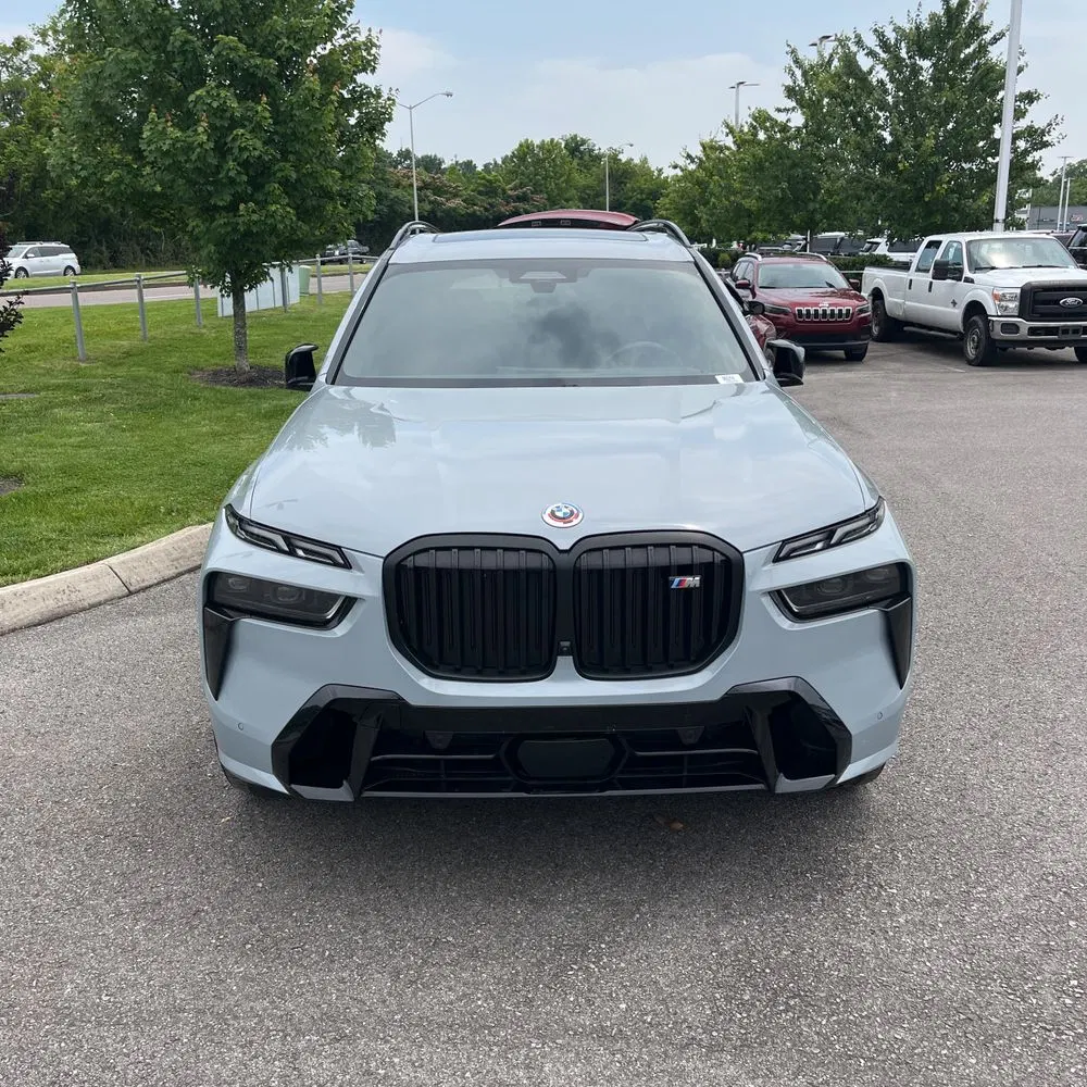 2023 BMW X7 M60i
