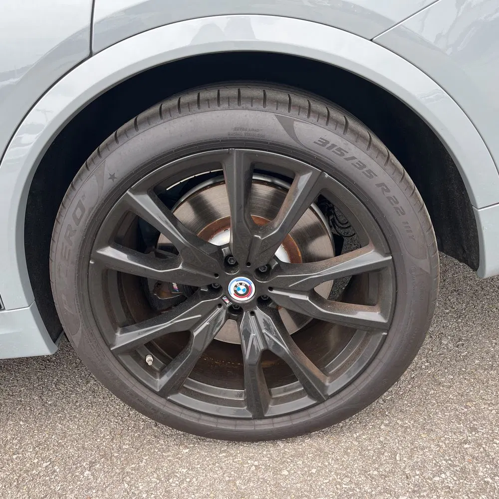 2023 BMW X7 M60i