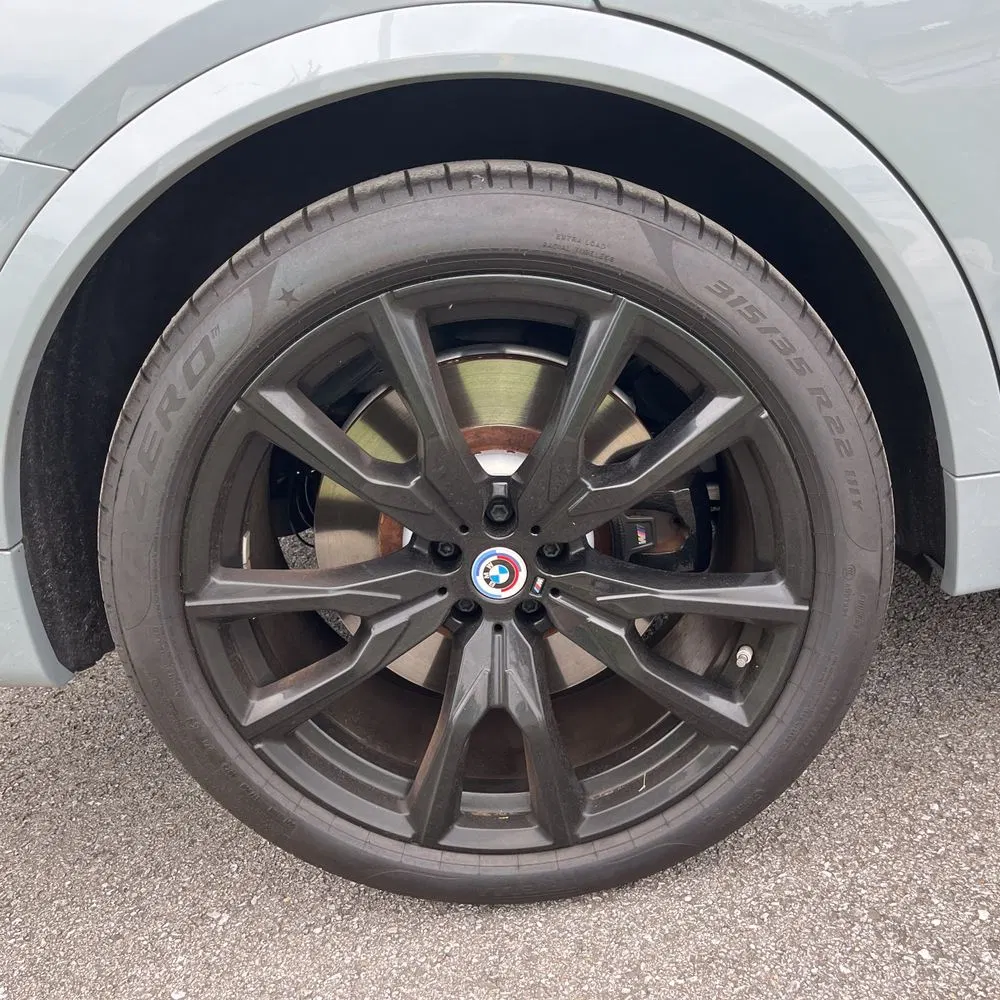 2023 BMW X7 M60i