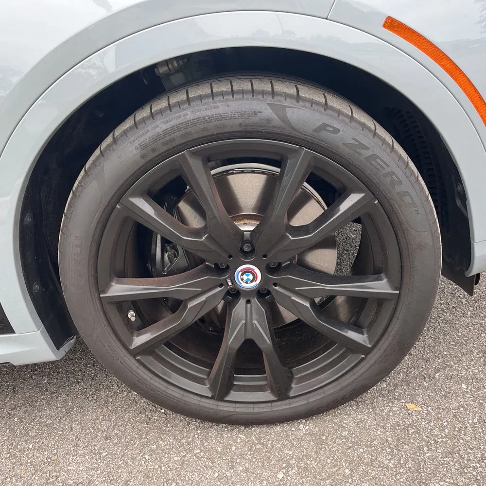 2023 BMW X7 M60i
