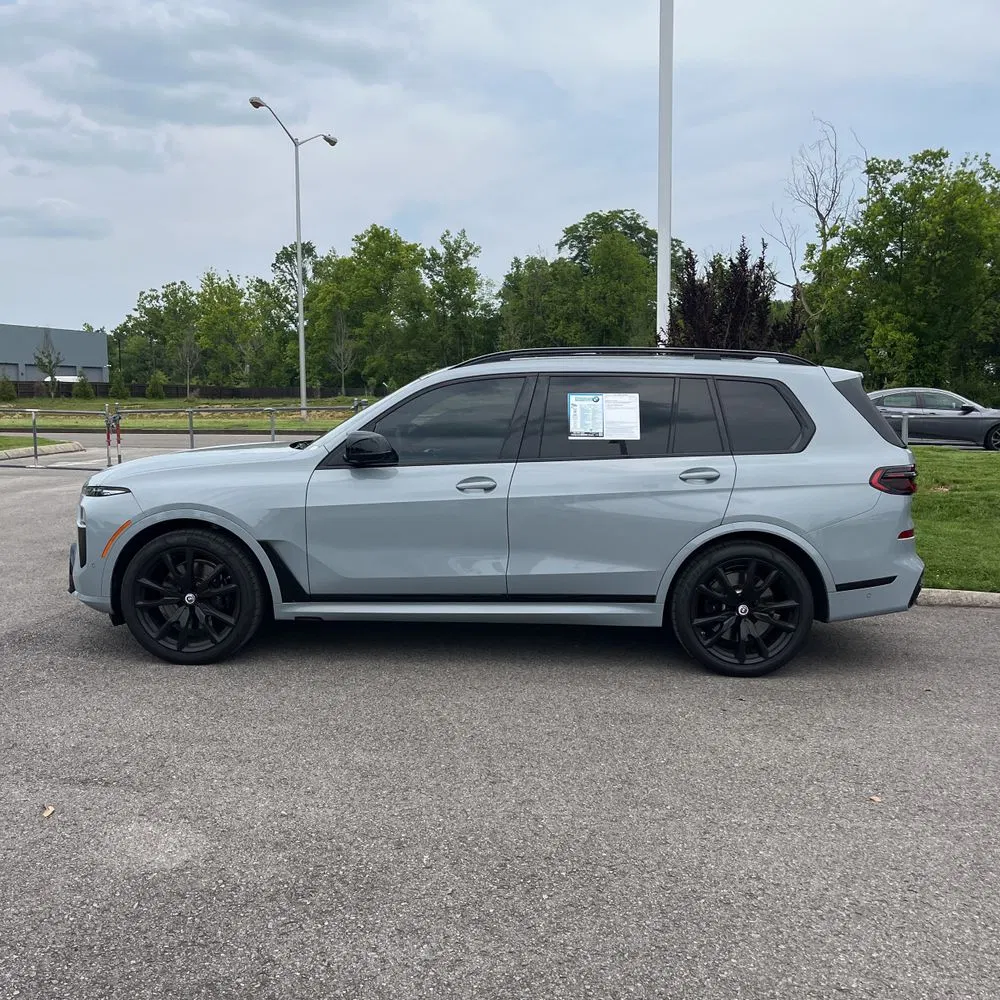 2023 BMW X7 M60i