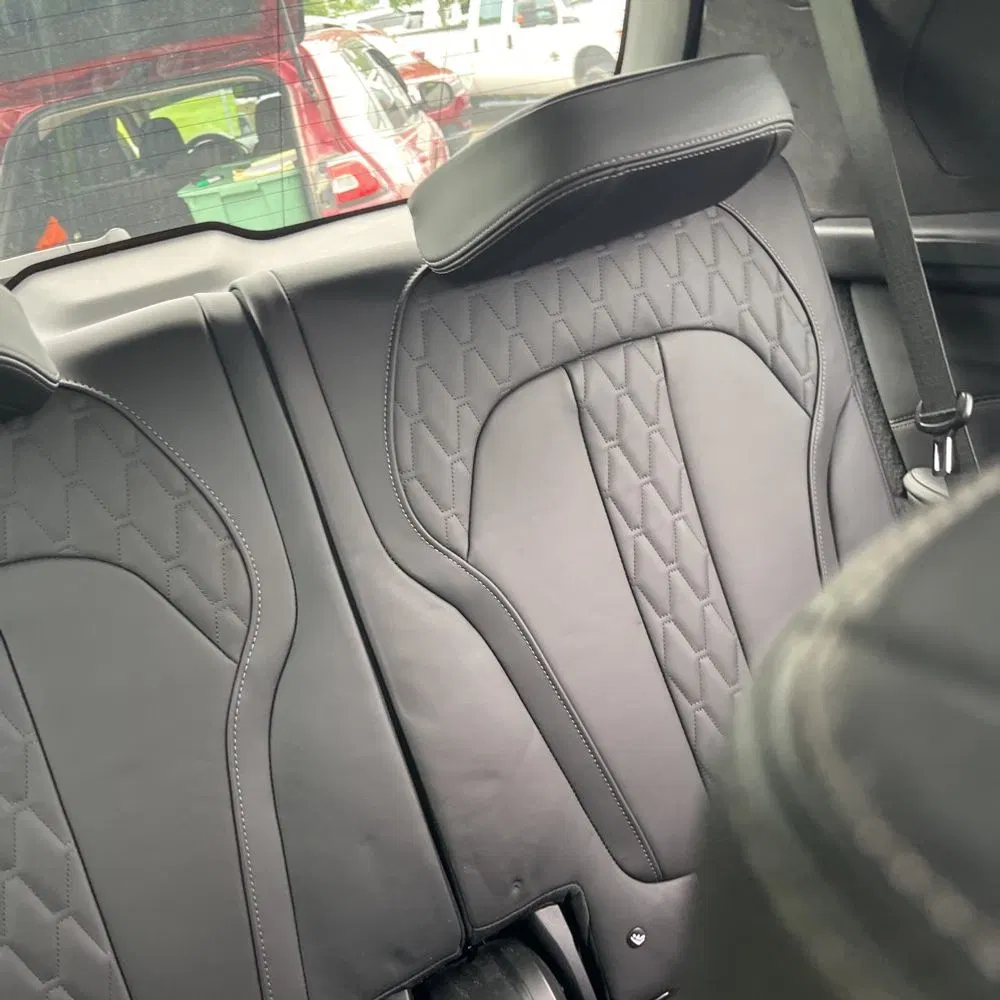 2023 BMW X7 M60i