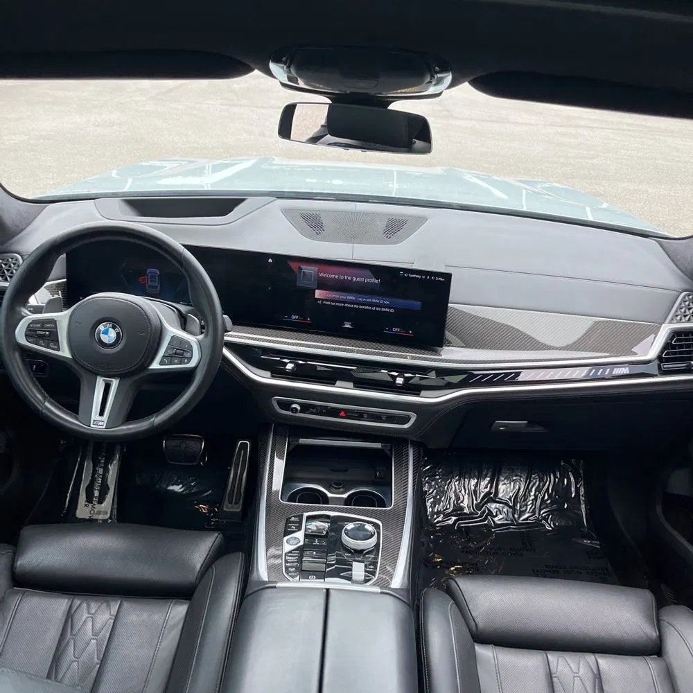 2023 BMW X7 M60i