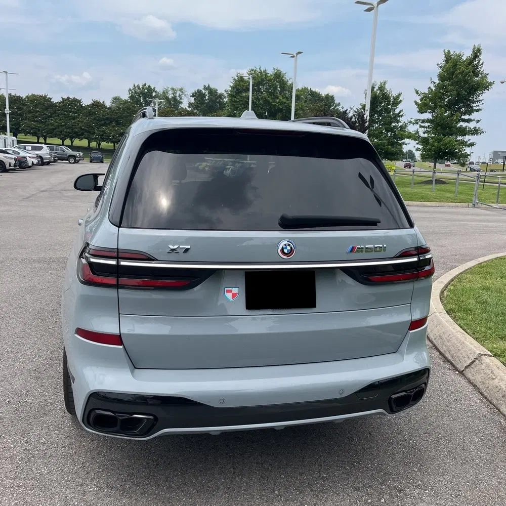2023 BMW X7 M60i
