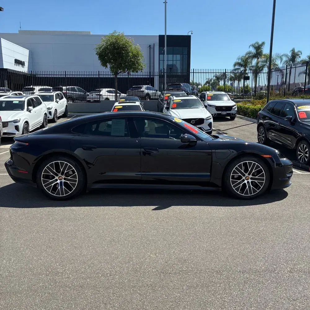 2023 Porsche Taycan Base