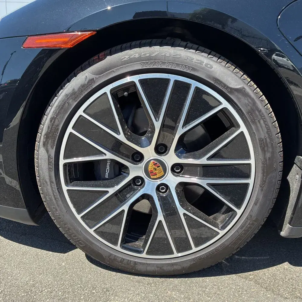 2023 Porsche Taycan Base