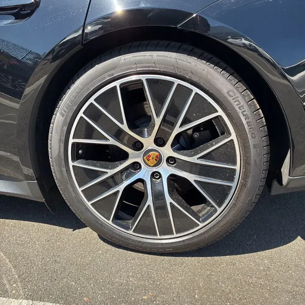 2023 Porsche Taycan Base