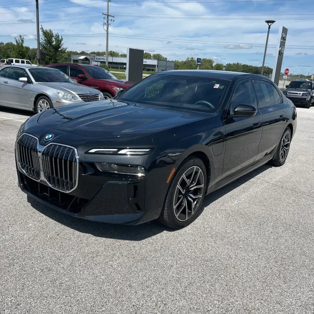 2024 BMW 7-Series 750e xDrive
