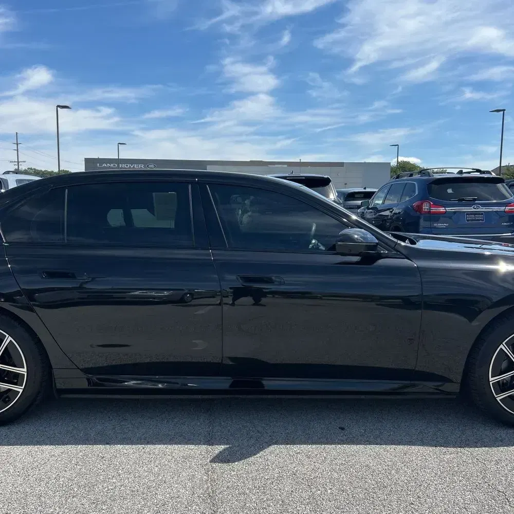 2024 BMW 7-Series 750e xDrive