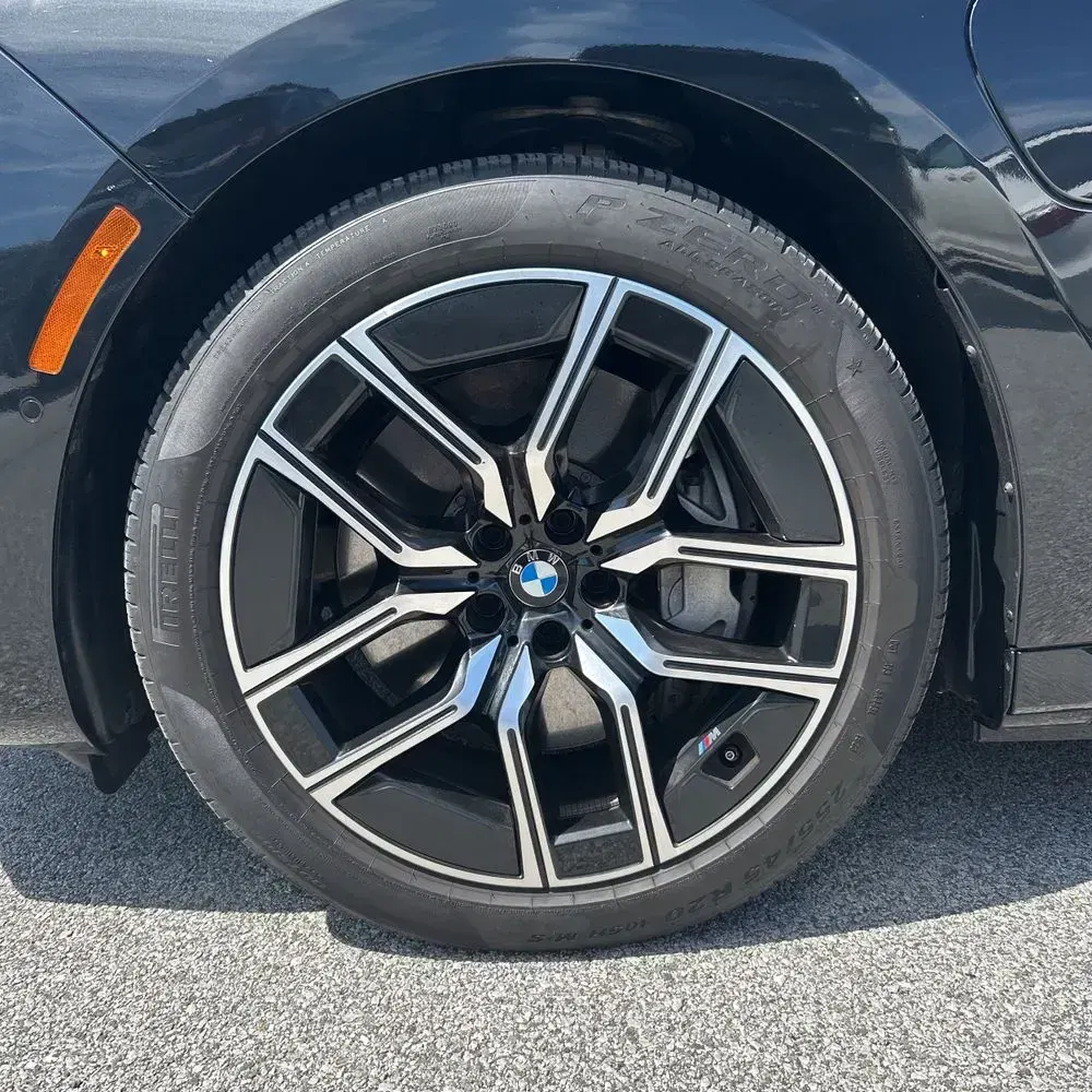 2024 BMW 7-Series 750e xDrive