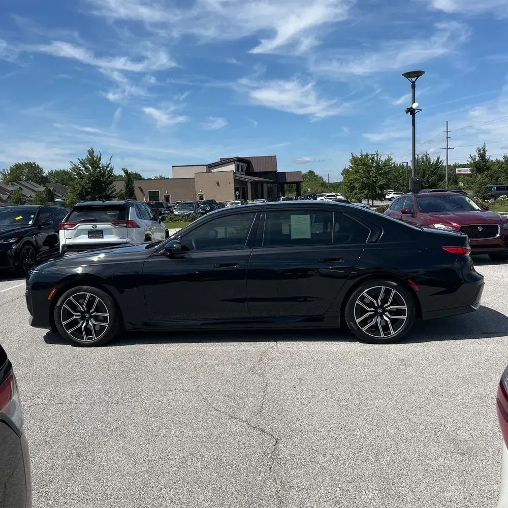 2024 BMW 7-Series 750e xDrive