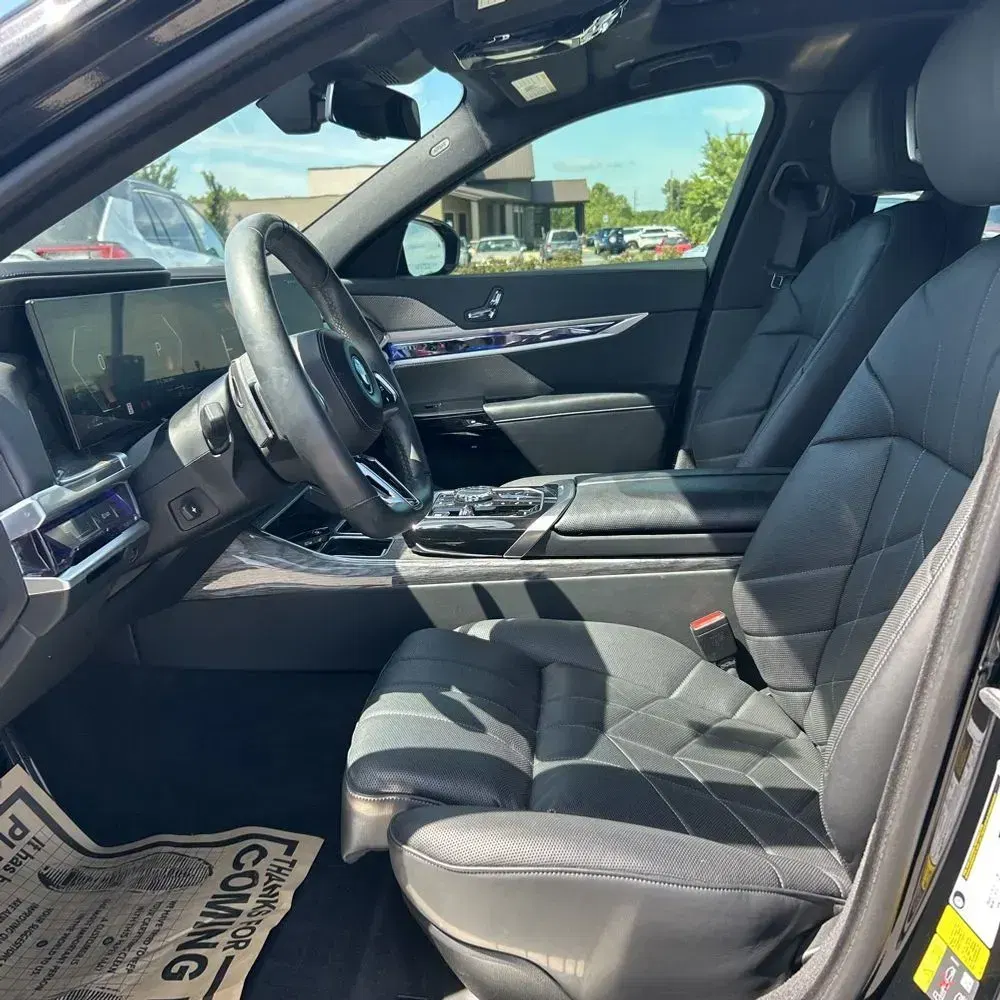 2024 BMW 7-Series 750e xDrive