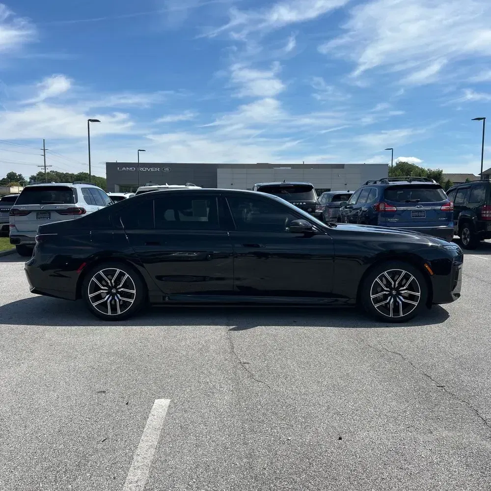 2024 BMW 7-Series 750e xDrive