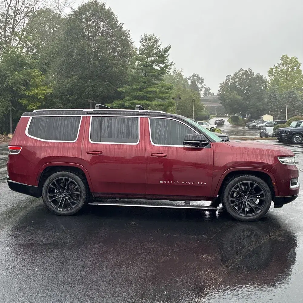 2023 Jeep Grand Wagoneer Base