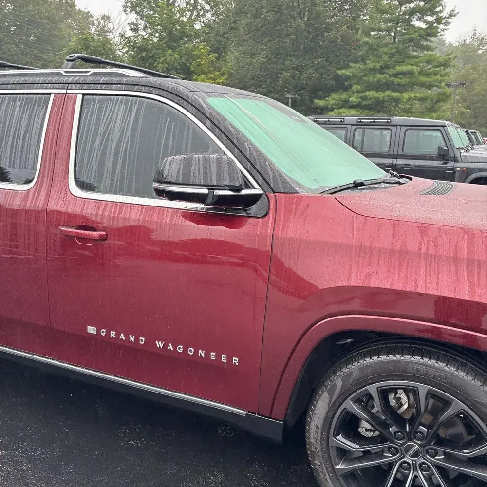 2023 Jeep Grand Wagoneer Base