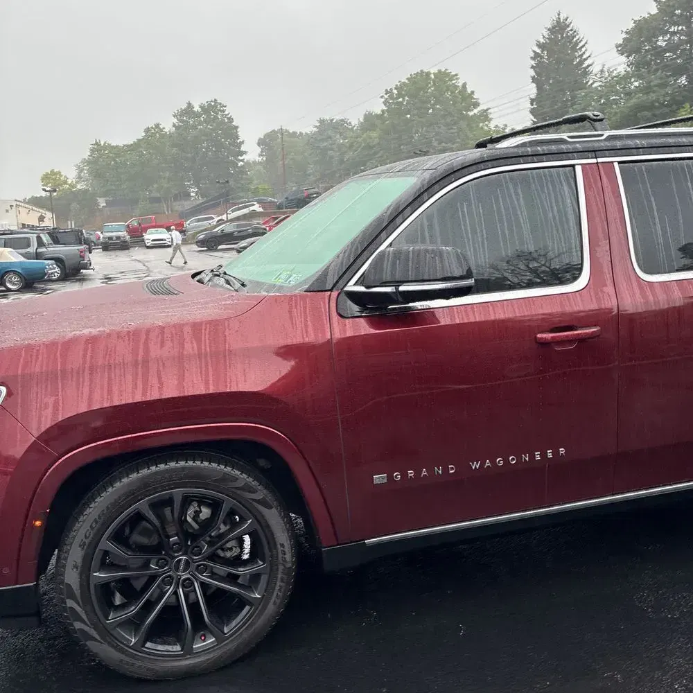 2023 Jeep Grand Wagoneer Base