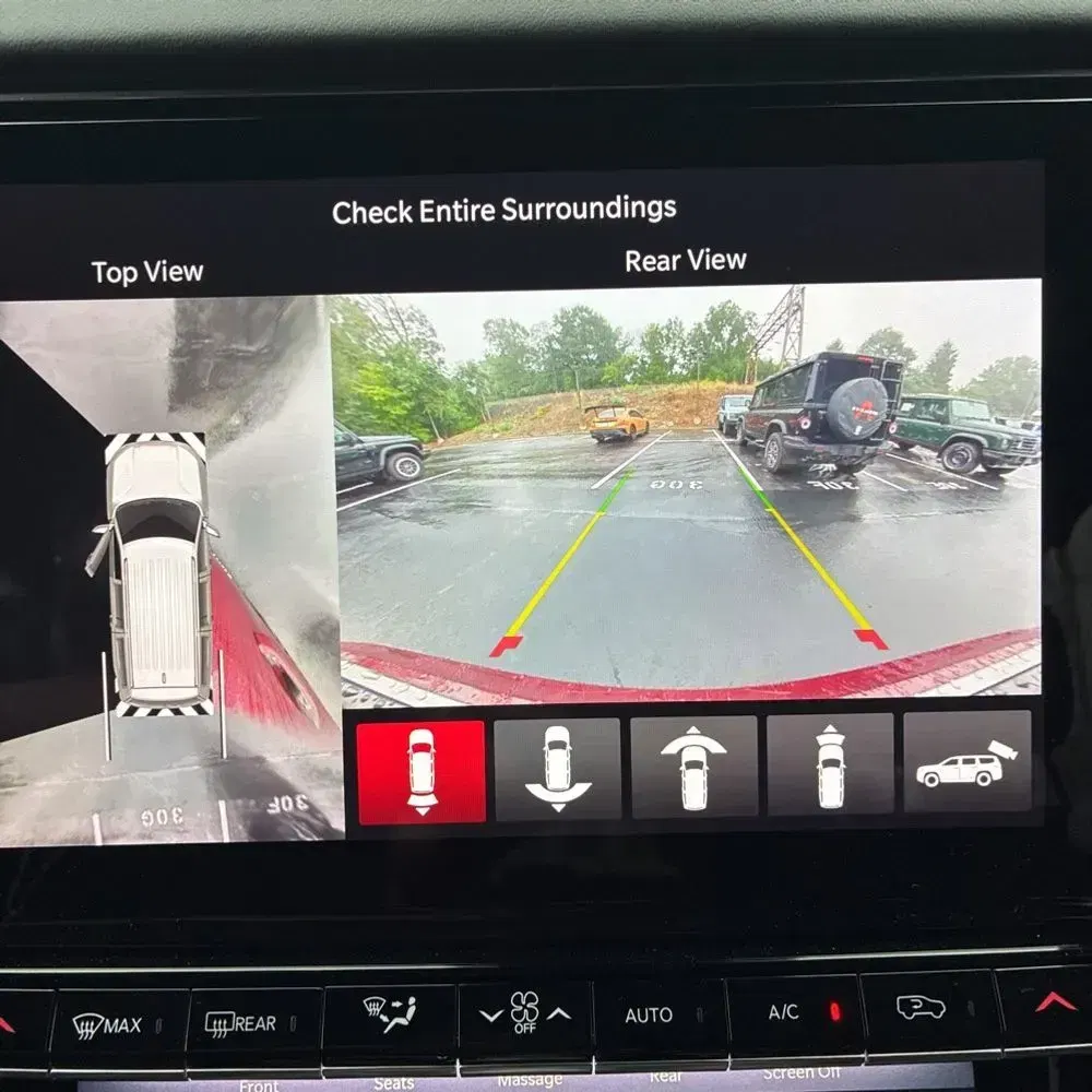 2023 Jeep Grand Wagoneer Base