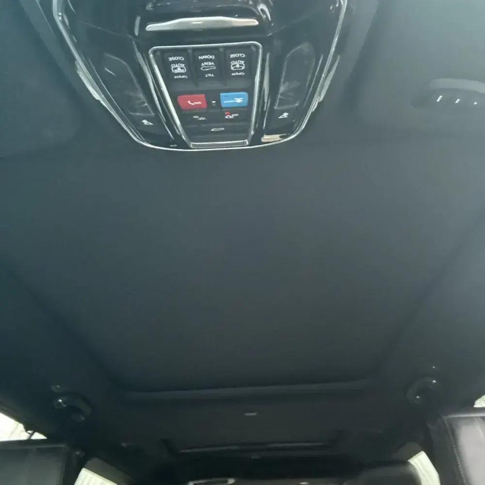 2023 Jeep Grand Wagoneer Base