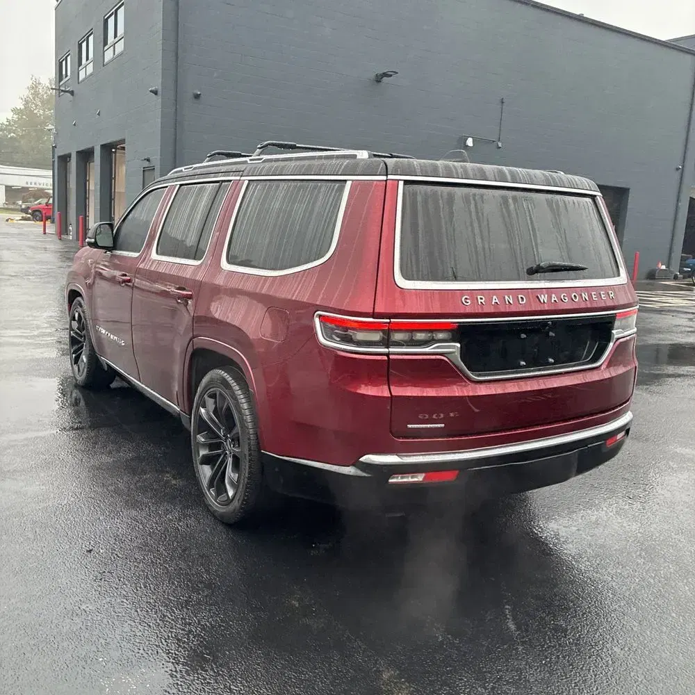 2023 Jeep Grand Wagoneer Base