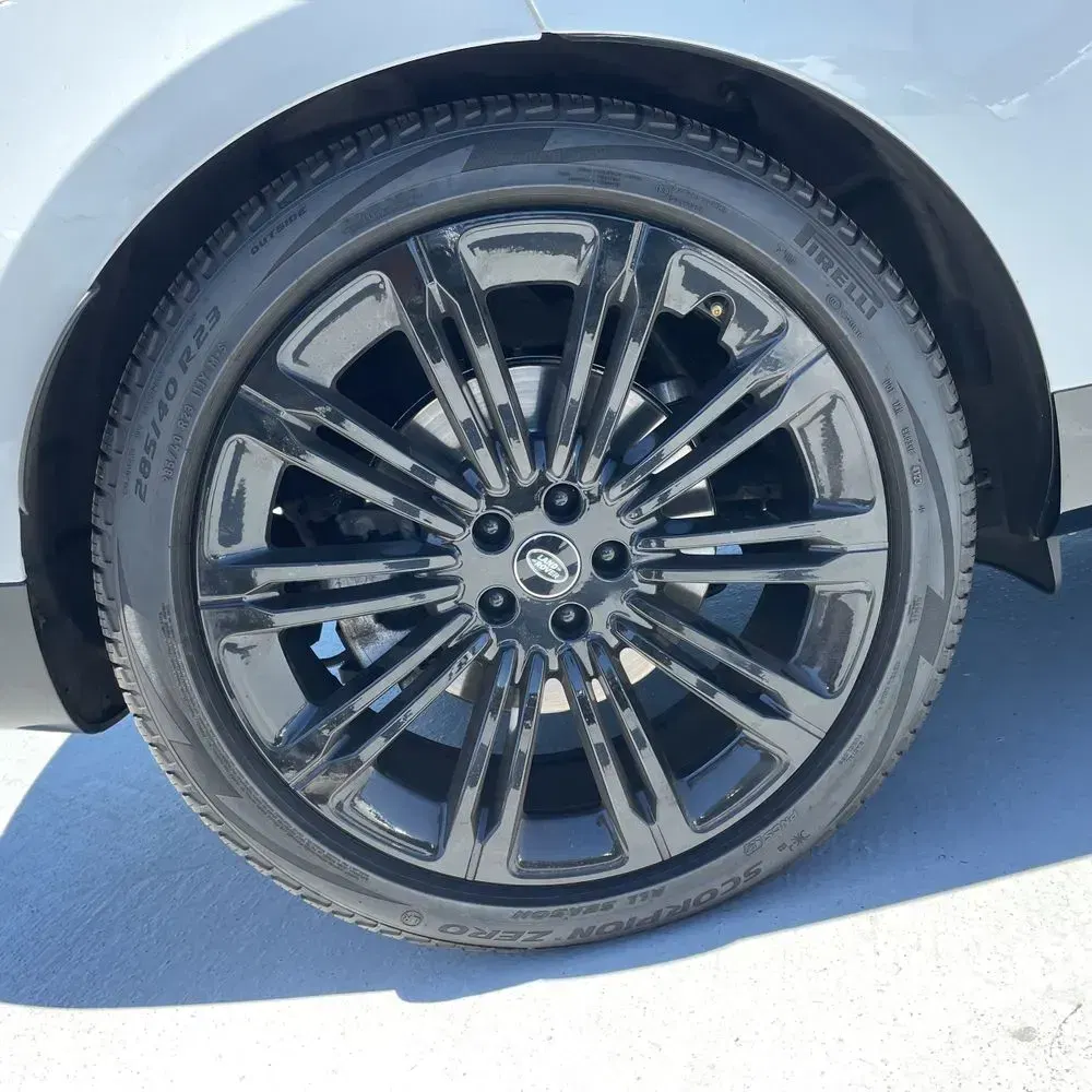 2023 Land Rover Range Rover SE