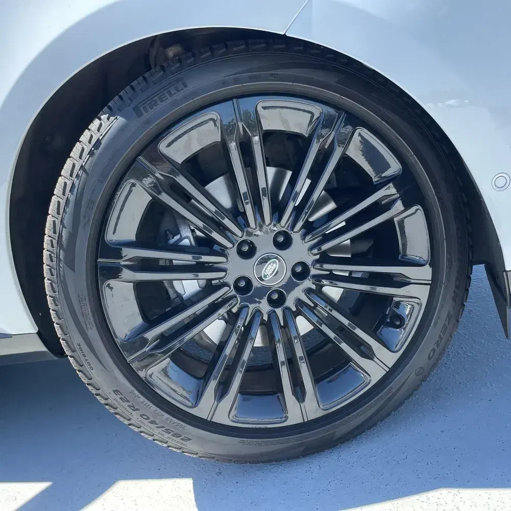 2023 Land Rover Range Rover SE