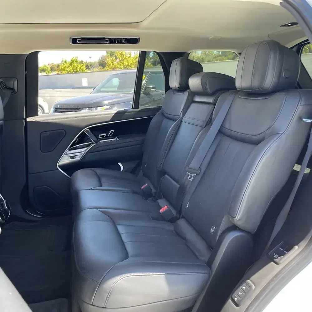 2023 Land Rover Range Rover SE