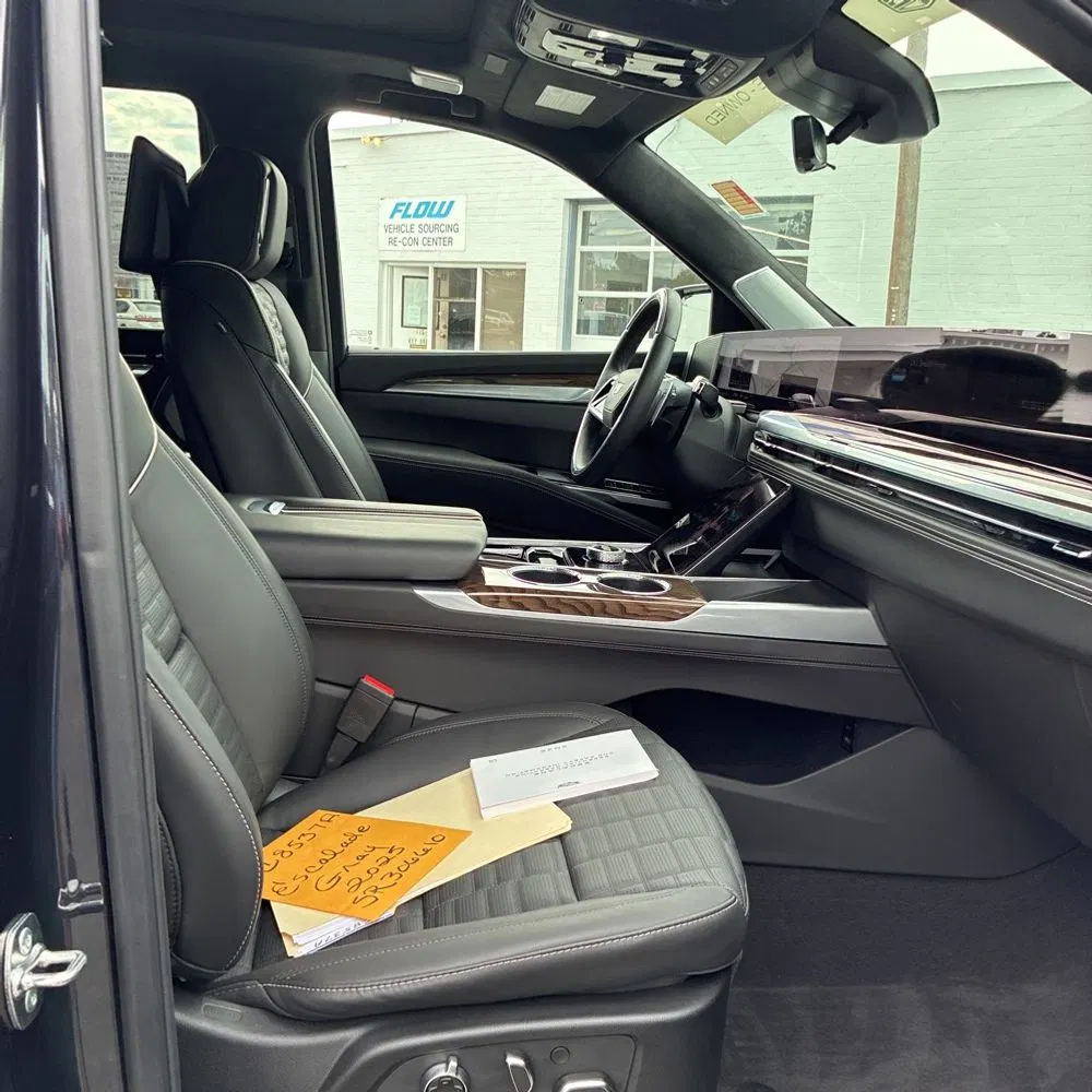 2025 Cadillac Escalade Sport Platinum