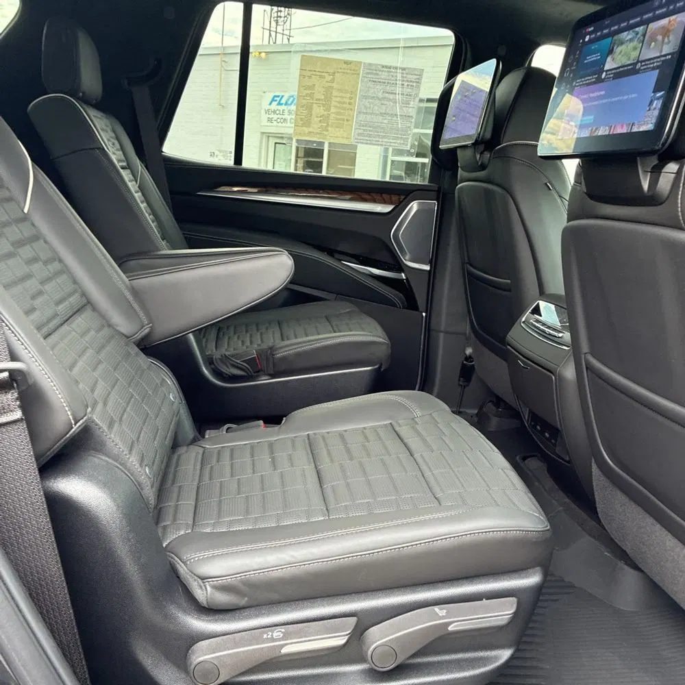 2025 Cadillac Escalade Sport Platinum