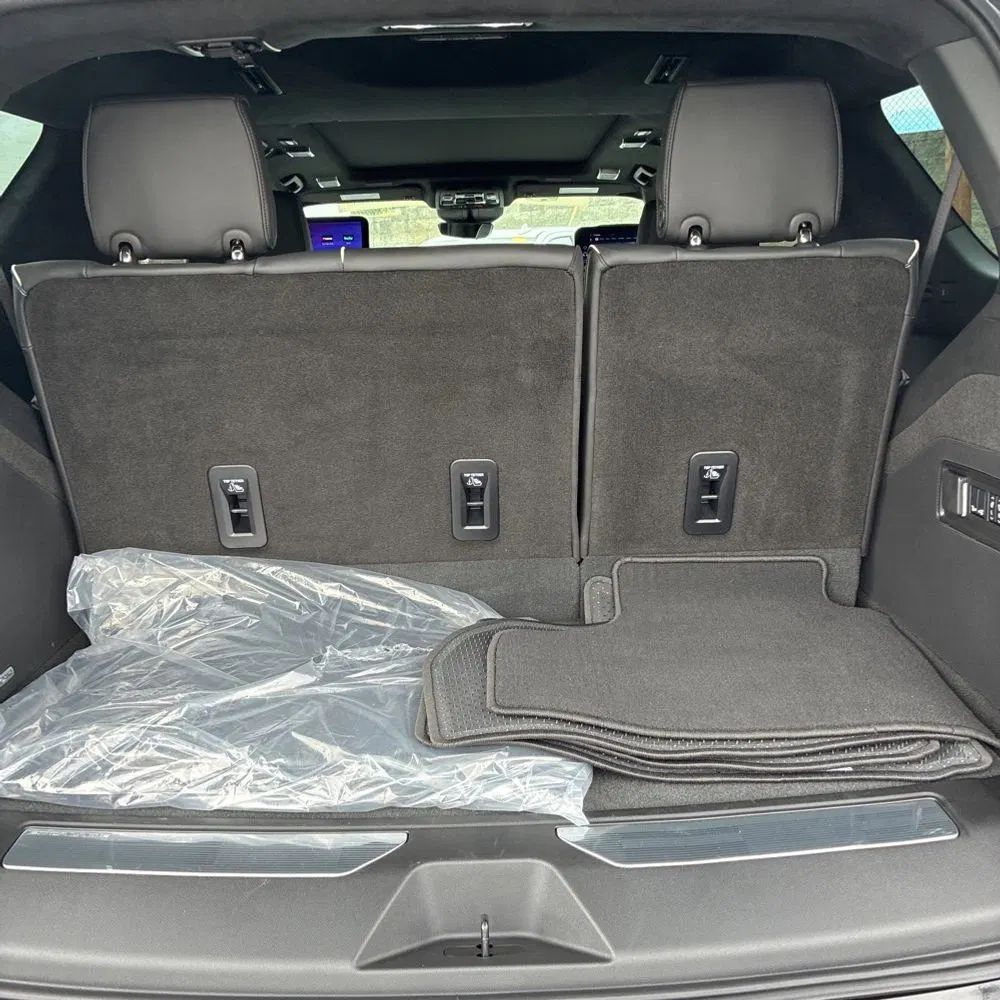2025 Cadillac Escalade Sport Platinum