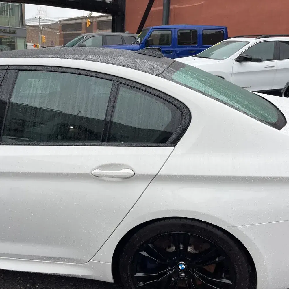 2023 BMW M5