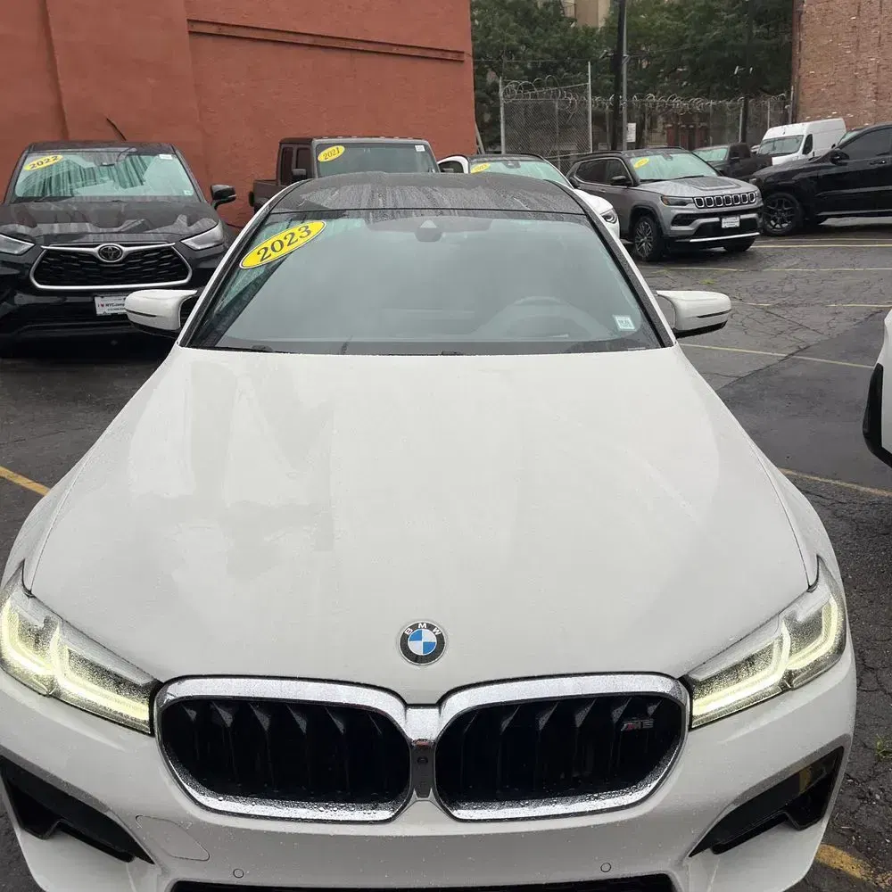 2023 BMW M5