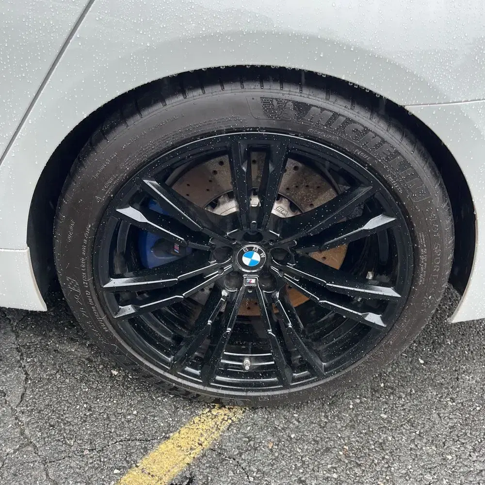 2023 BMW M5
