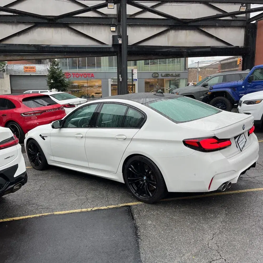 2023 BMW M5