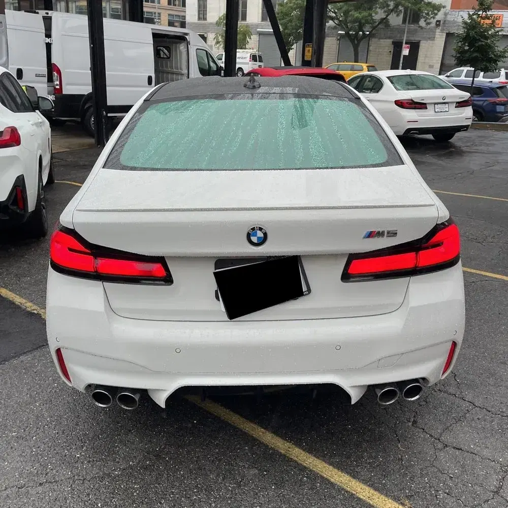 2023 BMW M5